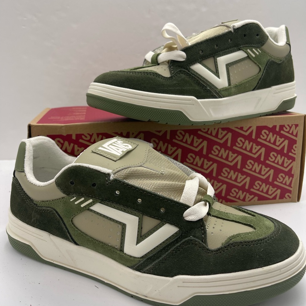 Vans Men’s 10.5 Upland
Green/Multi
VN000D1HBGK Skate Sneakers - Picture 13 of 16